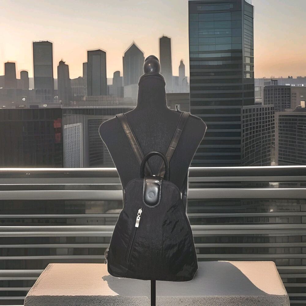 Baggallini Metro Convertible Backpack Sling Purse Zip Around Black 12x11x3.5